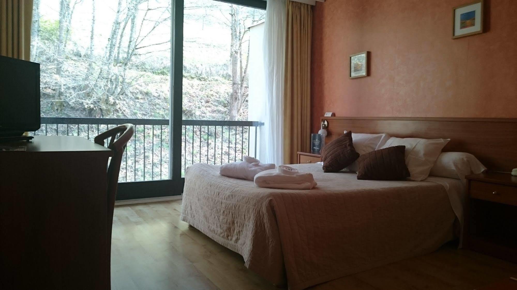 Brit Hotel Du Ban Chaudes-Aigues Luaran gambar